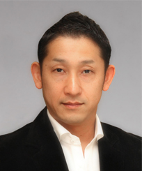 庶務　椿　丈二　写真