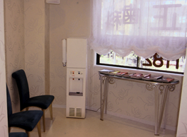 えびす矯正歯科待合室